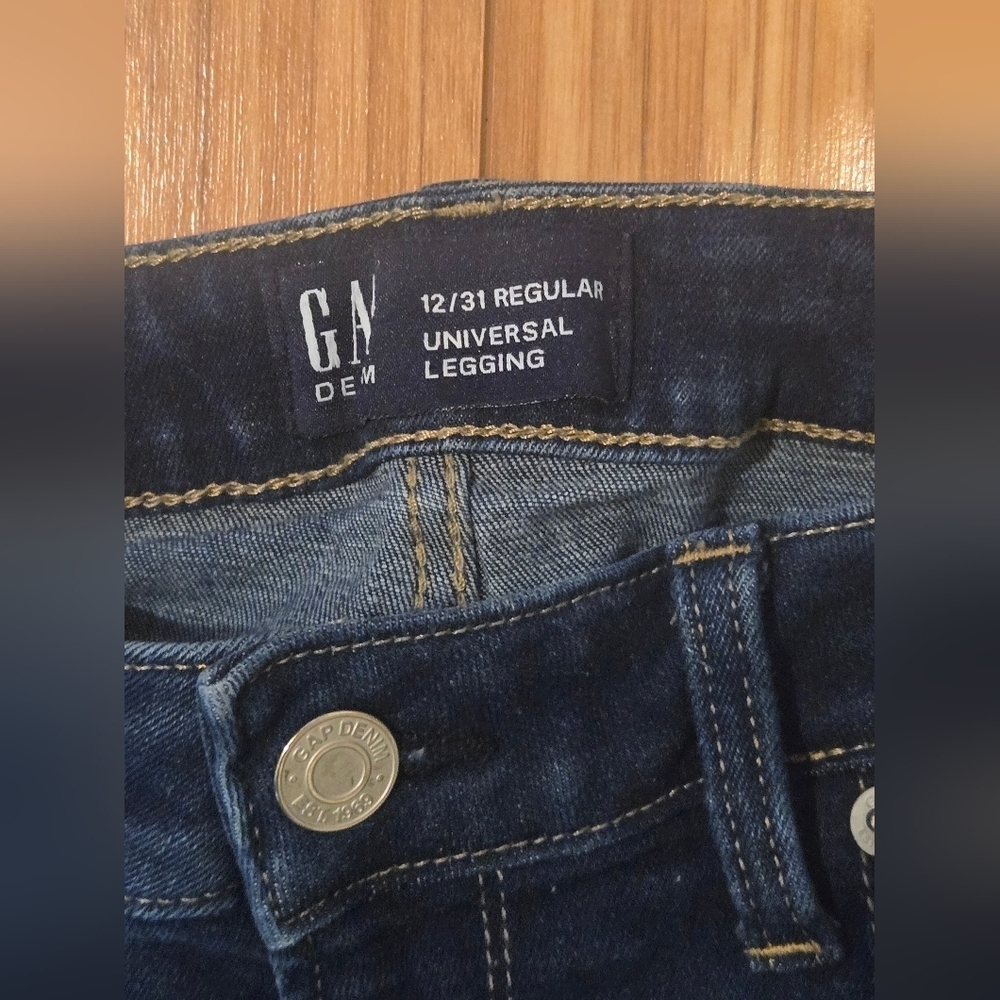 GAP Blue Jeans - Picture 3 of 7
